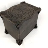Chest of drawers 00302 – top with Tree of Life medallion