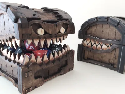Mimic chest 00091 – mimic chest with teeth and dice