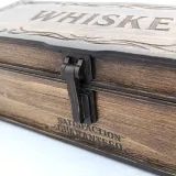 Bottle box 00252 – lid engraving close-up