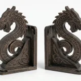 Bookend 00284 – pair of bookends from behind