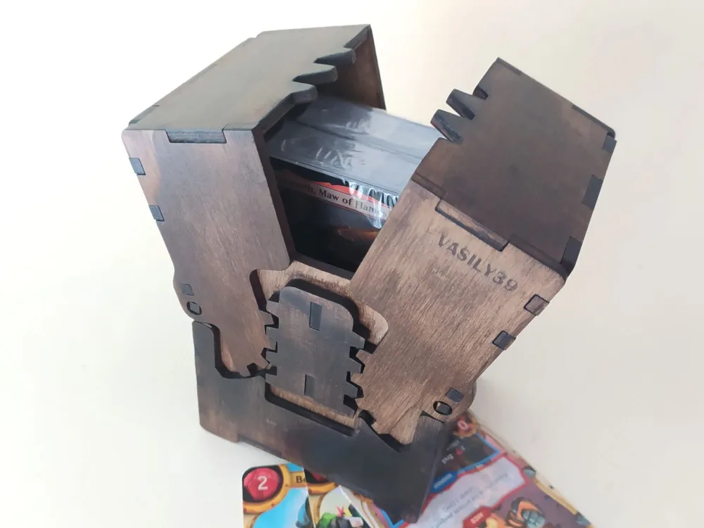 Card storage box with mechanism 00013
