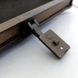 Bottle box 00252 – magnetic lock detail