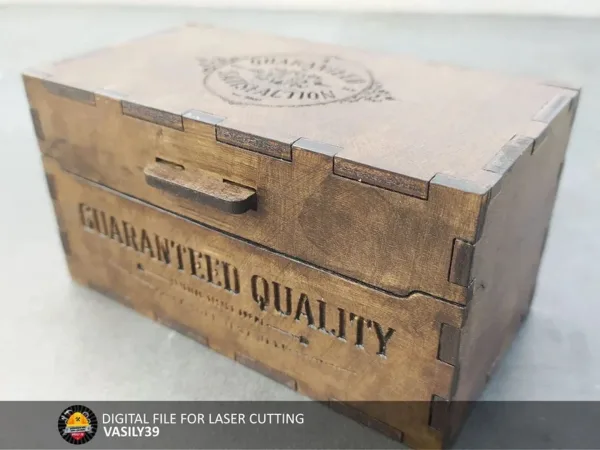 Box with hinges 00069