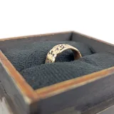 Ring box 00277 – ring insert close-up