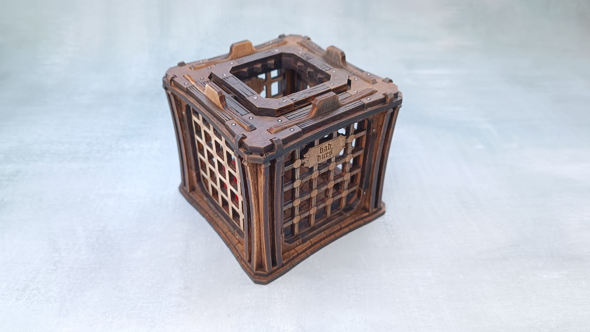 00176_scr_06 Dice jail 00176