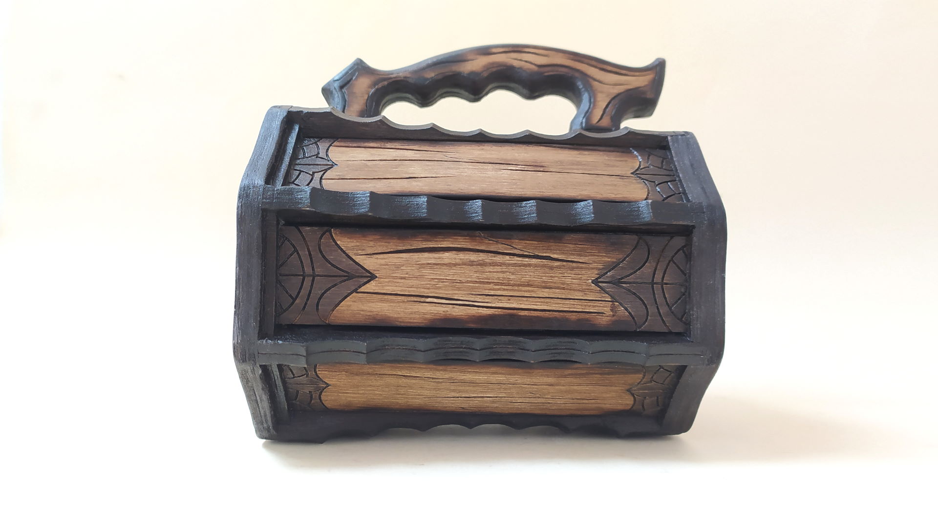 00186_scr_04 Wooden mug 00186