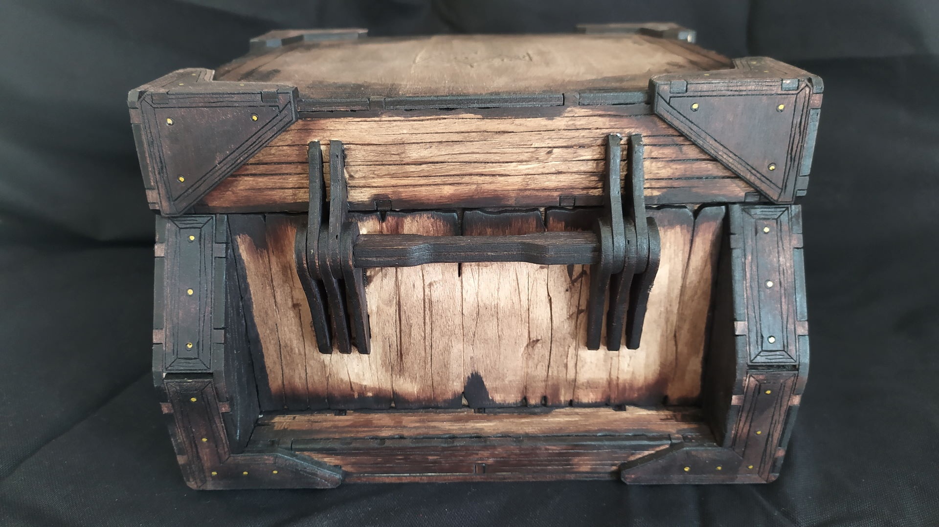 00190_scr_02 Mimic chest 00190