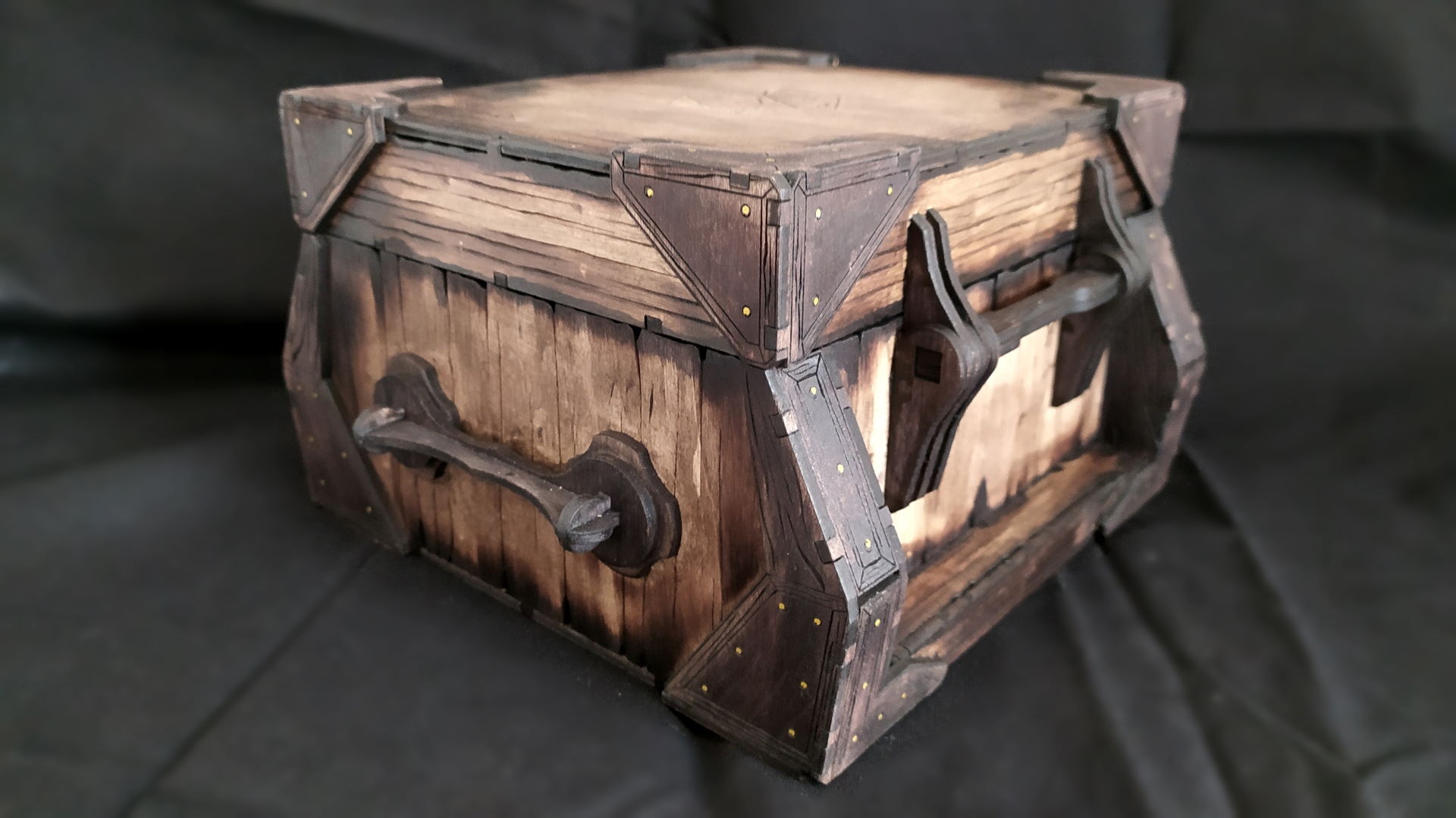 00190_scr_03 Mimic chest 00190