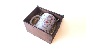 00070_scr1 Gift box 00070