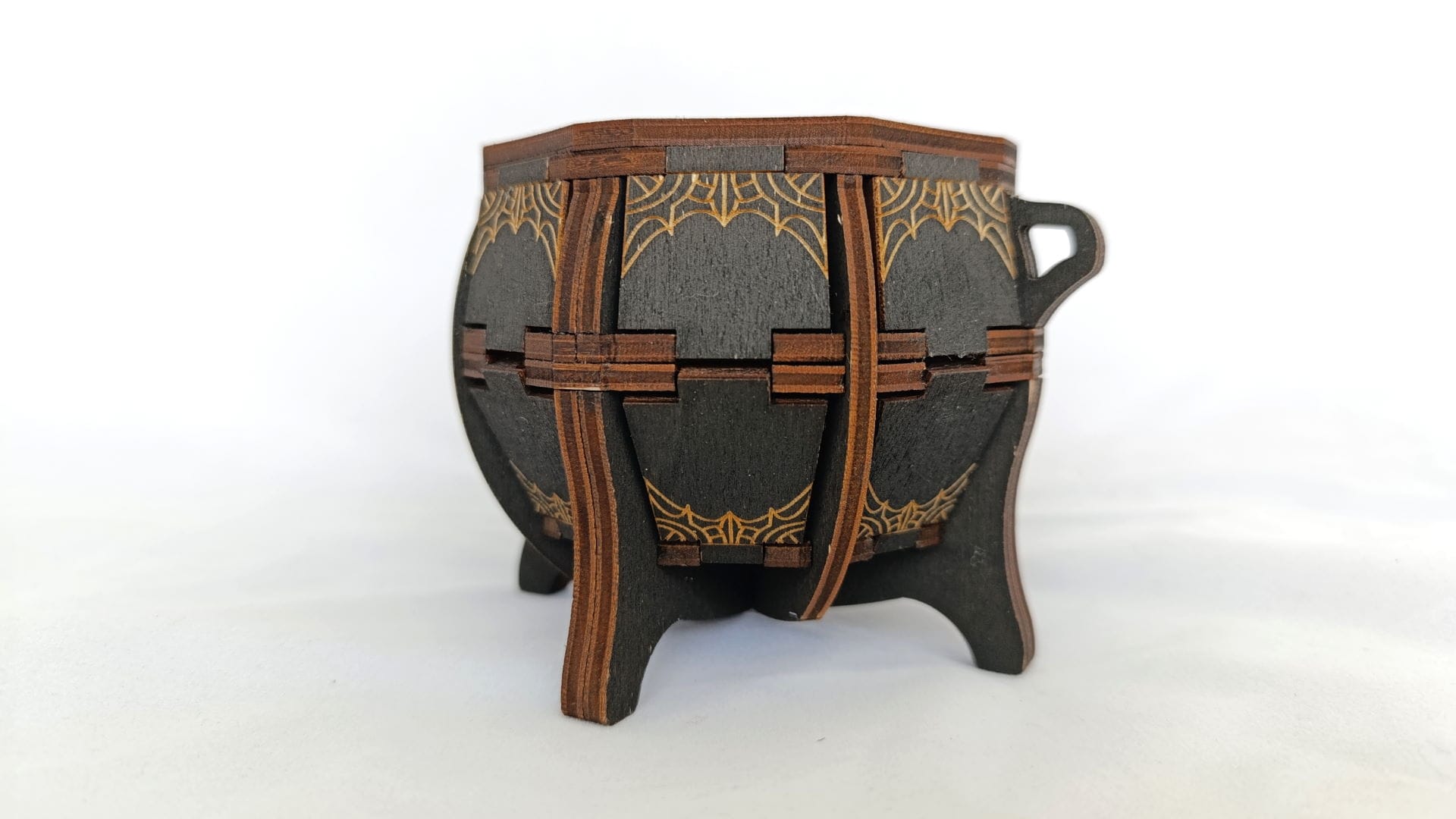 00218_scr_3 Witch's cauldron 00218