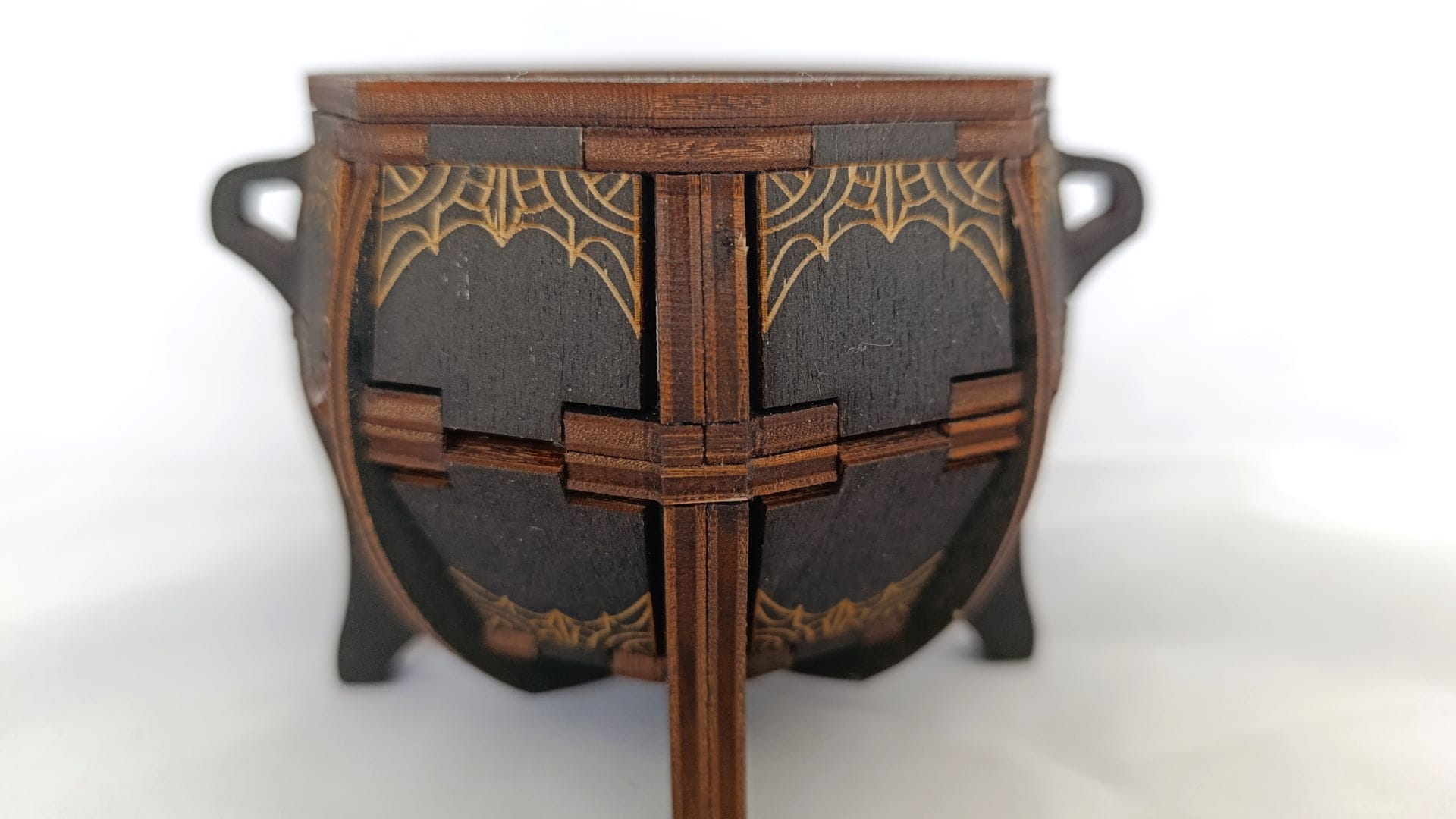 00218_scr_6 Witch's cauldron 00218