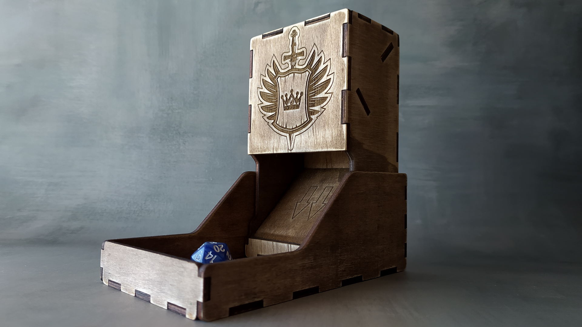 00051_1 Folding dice tower 00051