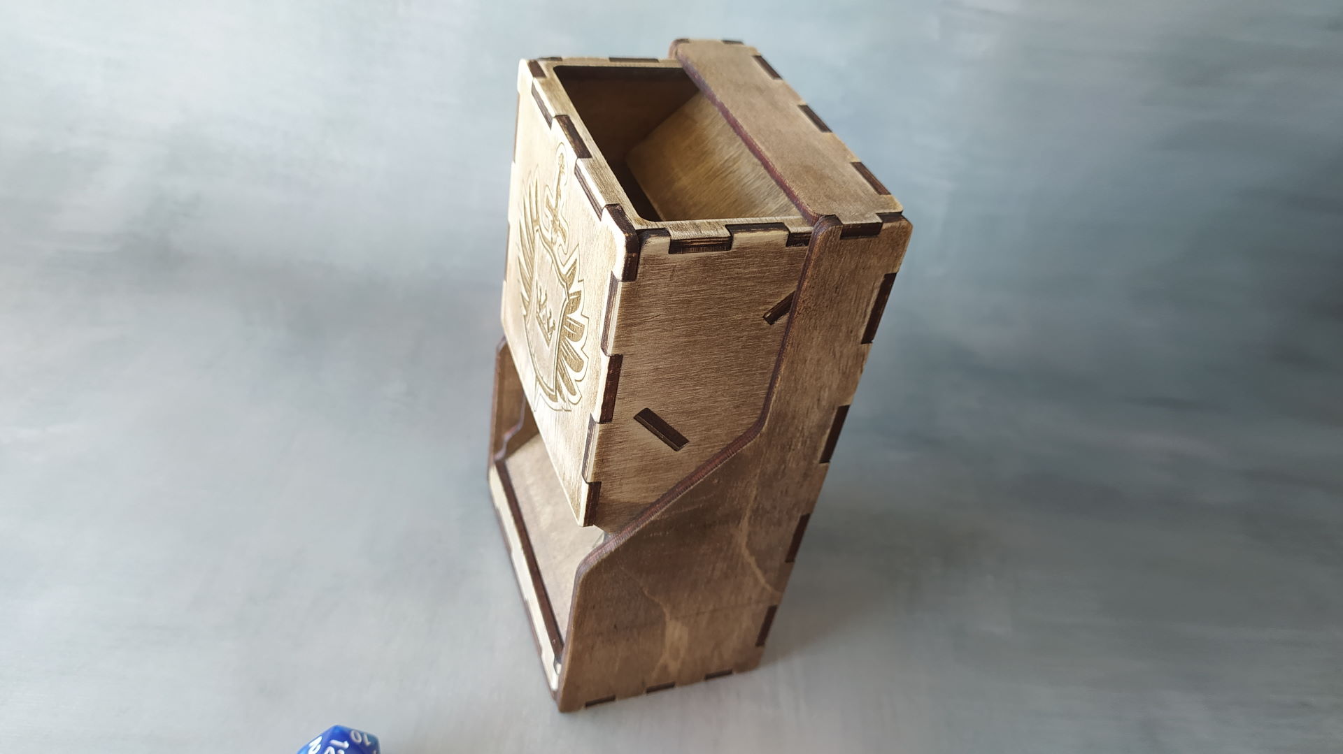 00051_8 Folding dice tower 00051