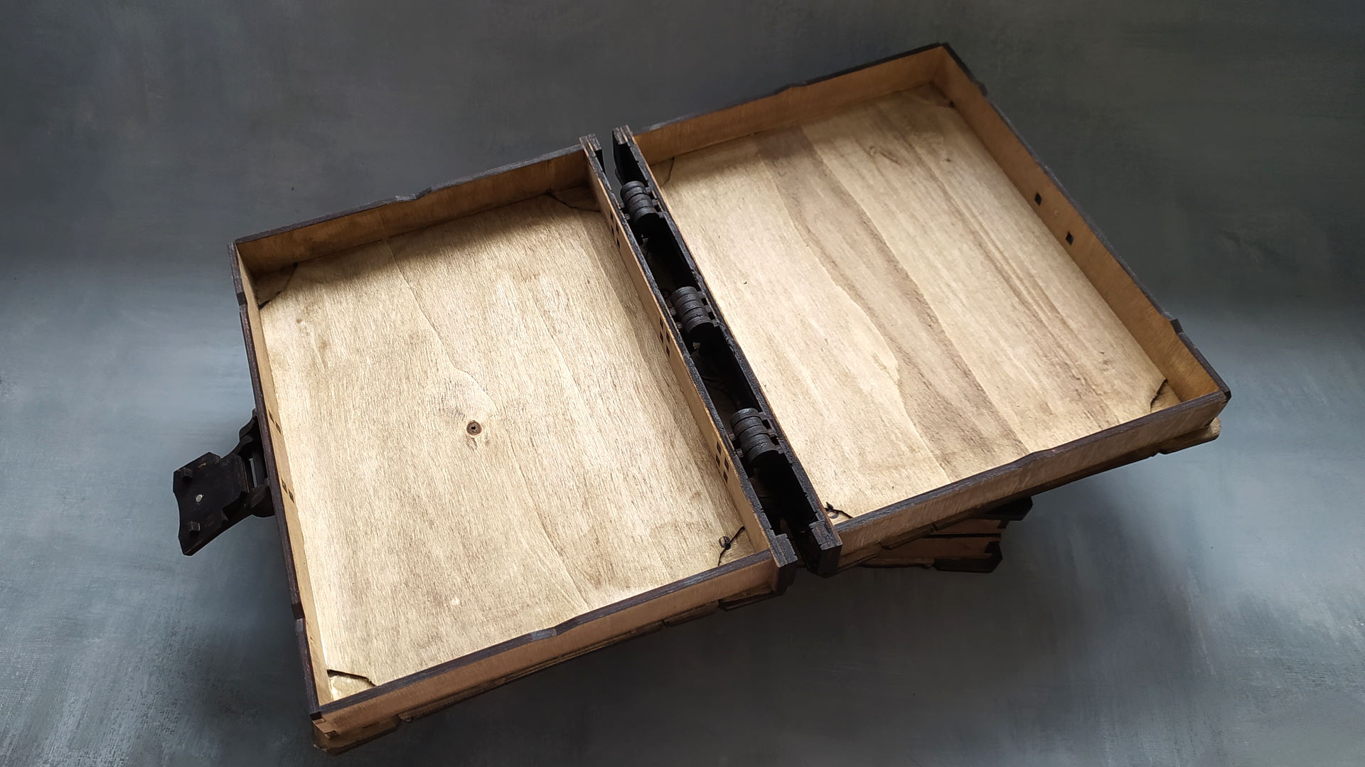 00140_1 Book box 00140
