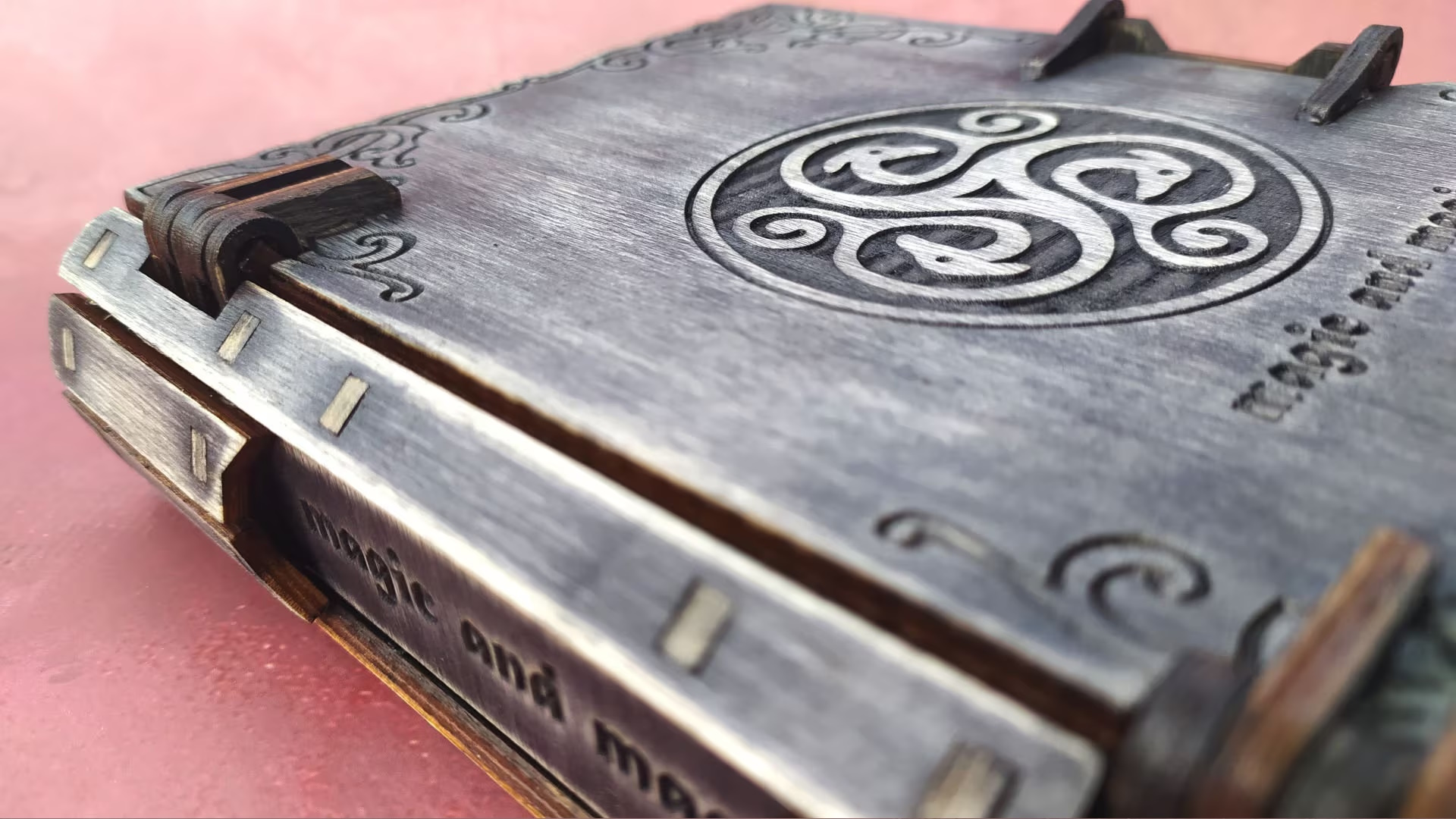 00030_scr3 Book box 00030