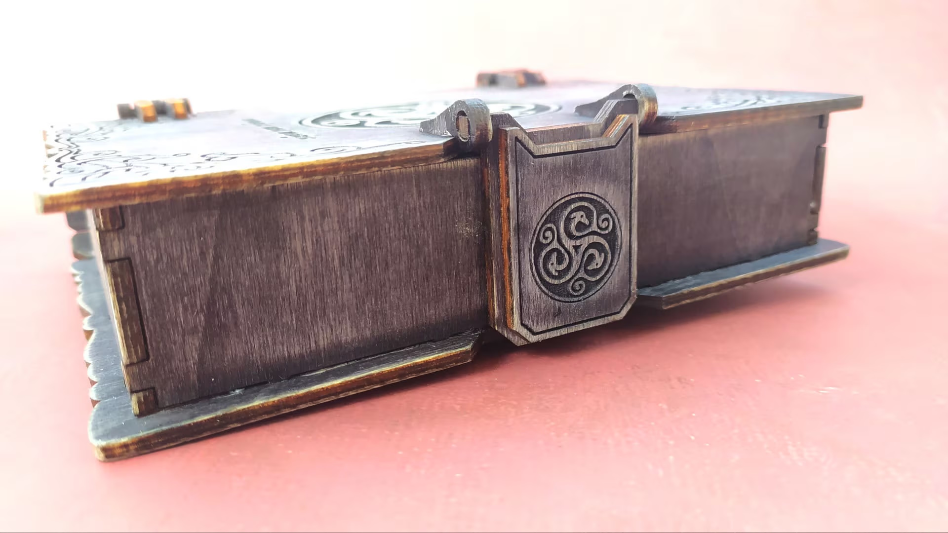 00030_scr4 Book box 00030