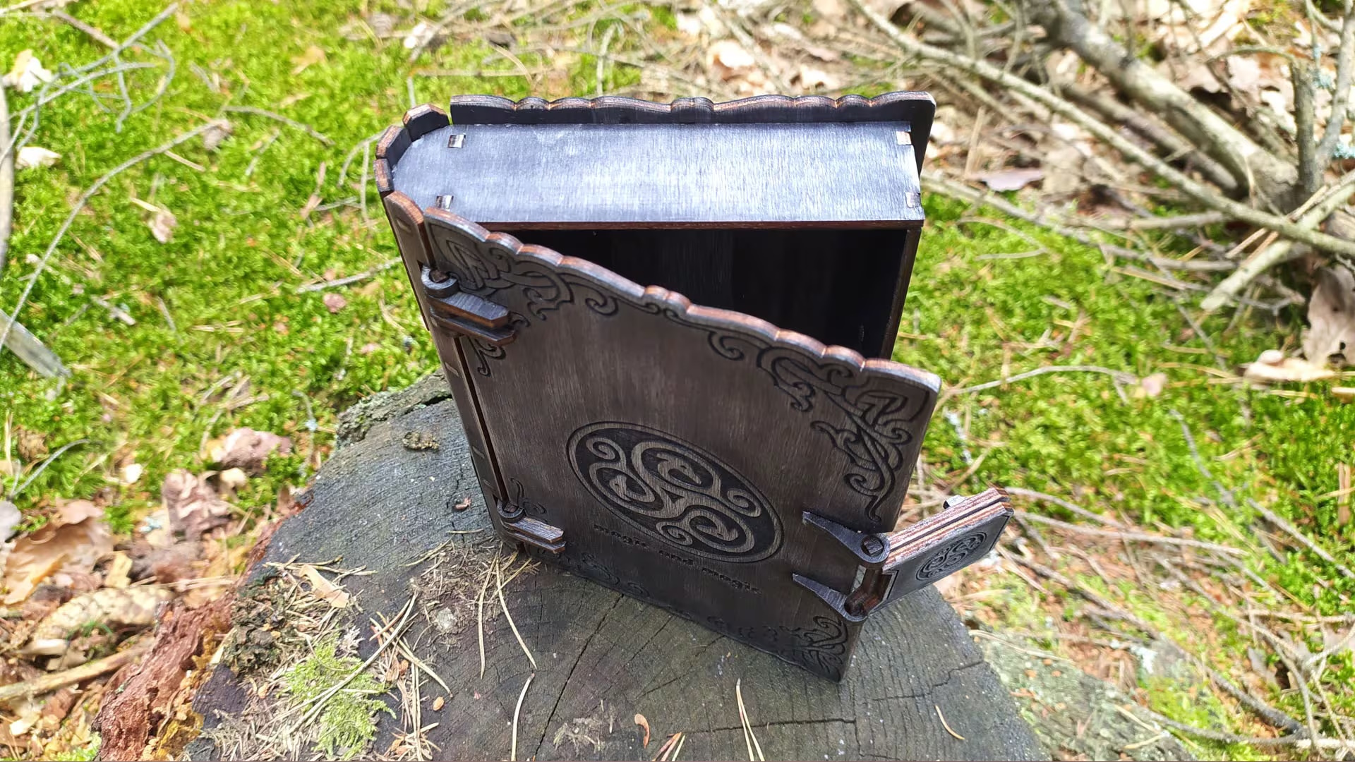 00030_scr9 Book box 00030