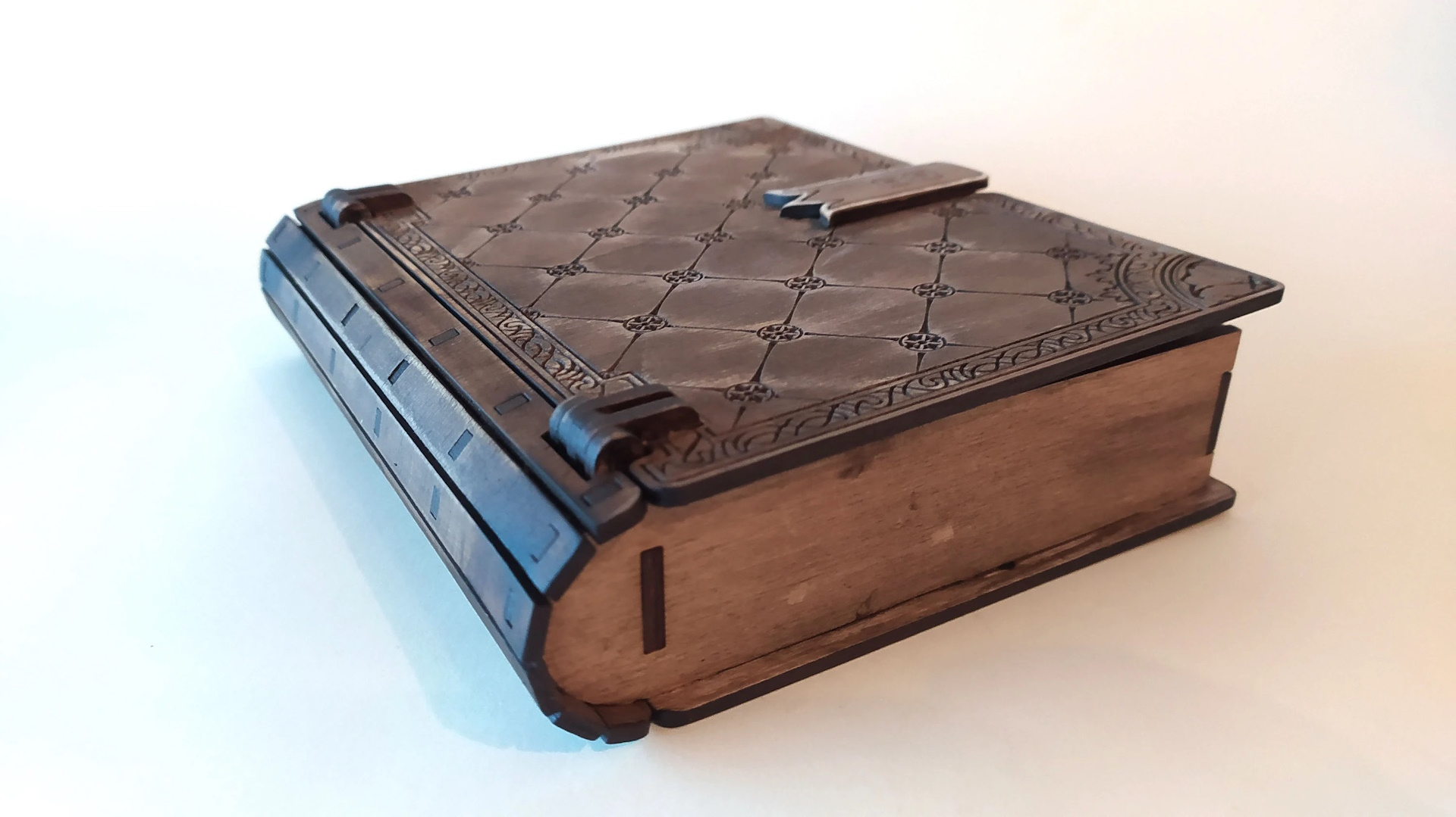 00068_scr5 Book box 00068