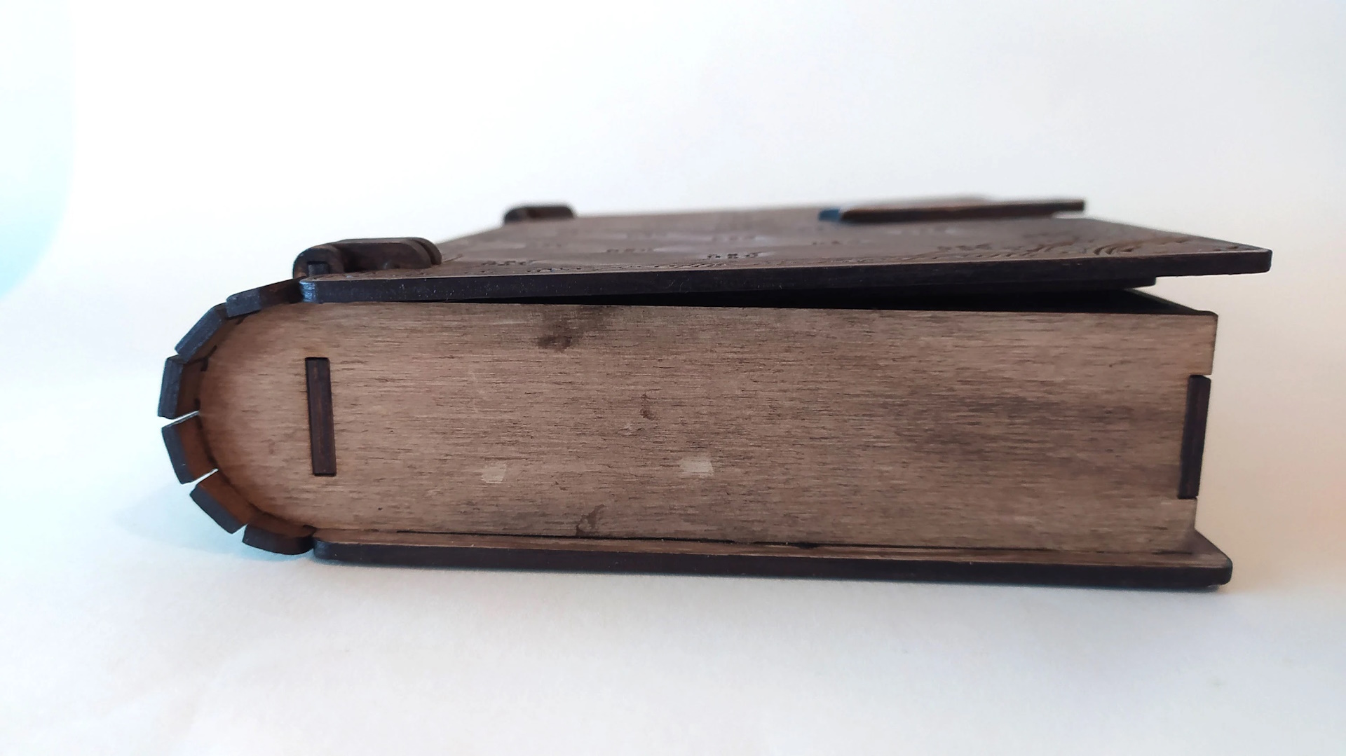 00068_scr8 Book box 00068