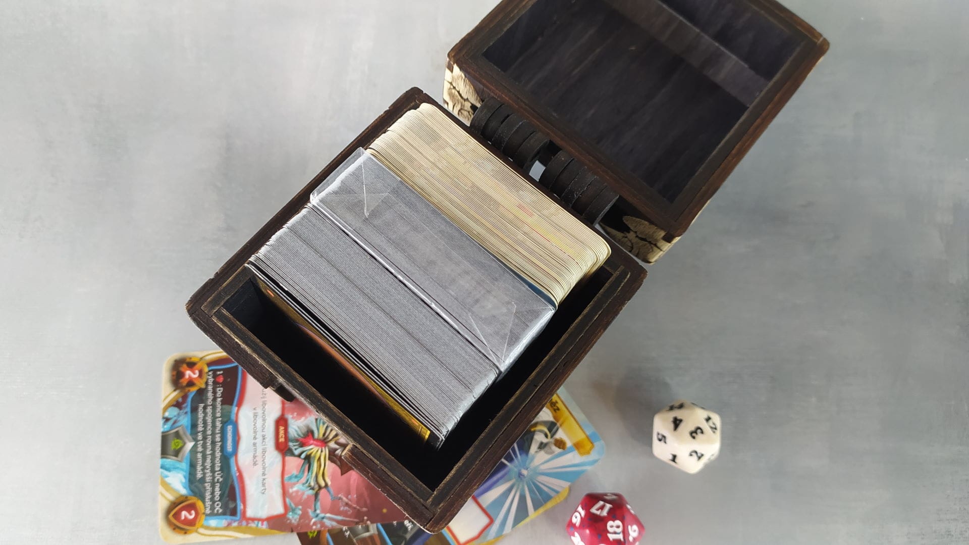 00126_scr10 Card storage box 00126