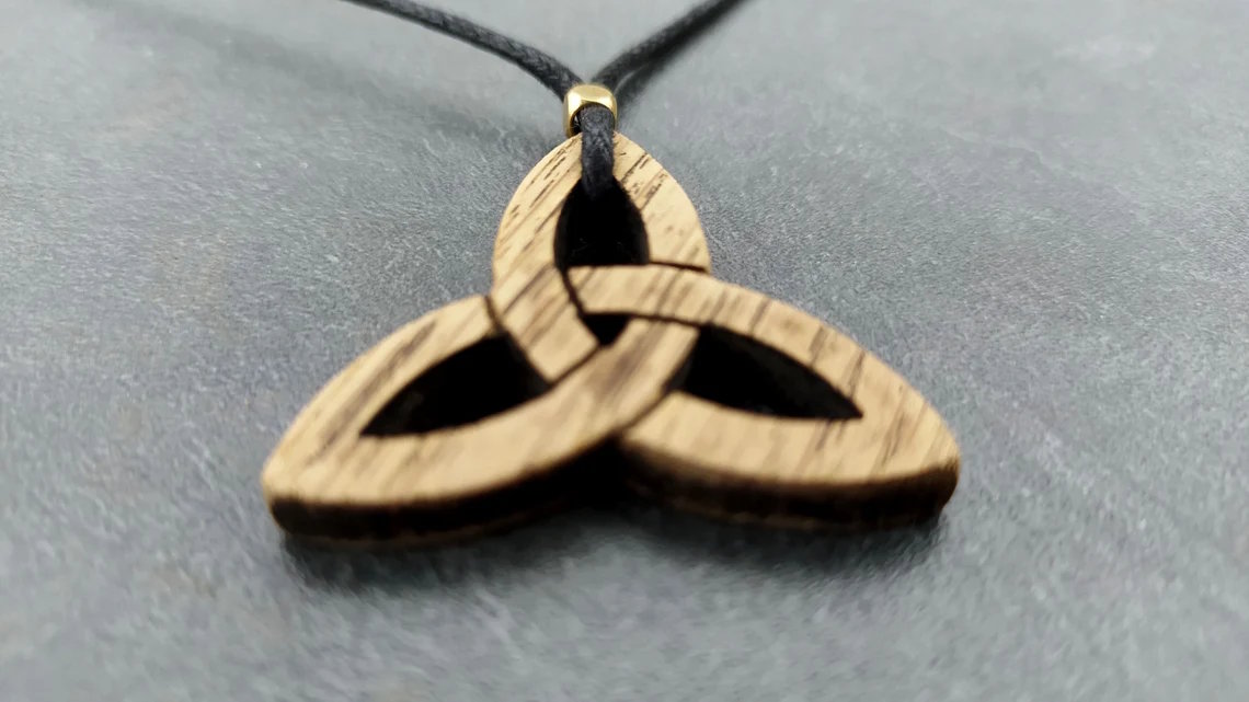 10122025_4 Celtic knots 10122025