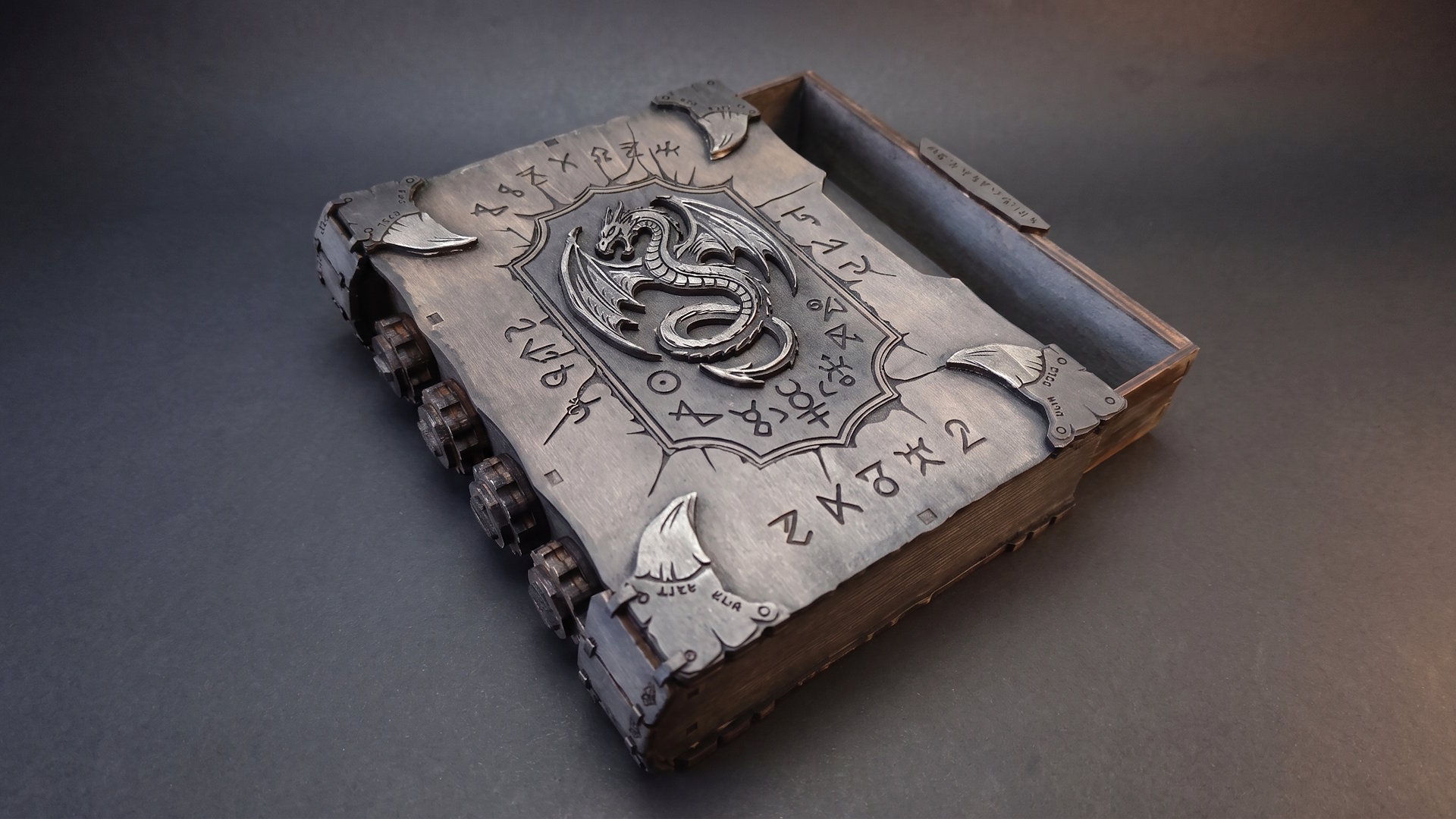 000296_06 Book box 00296