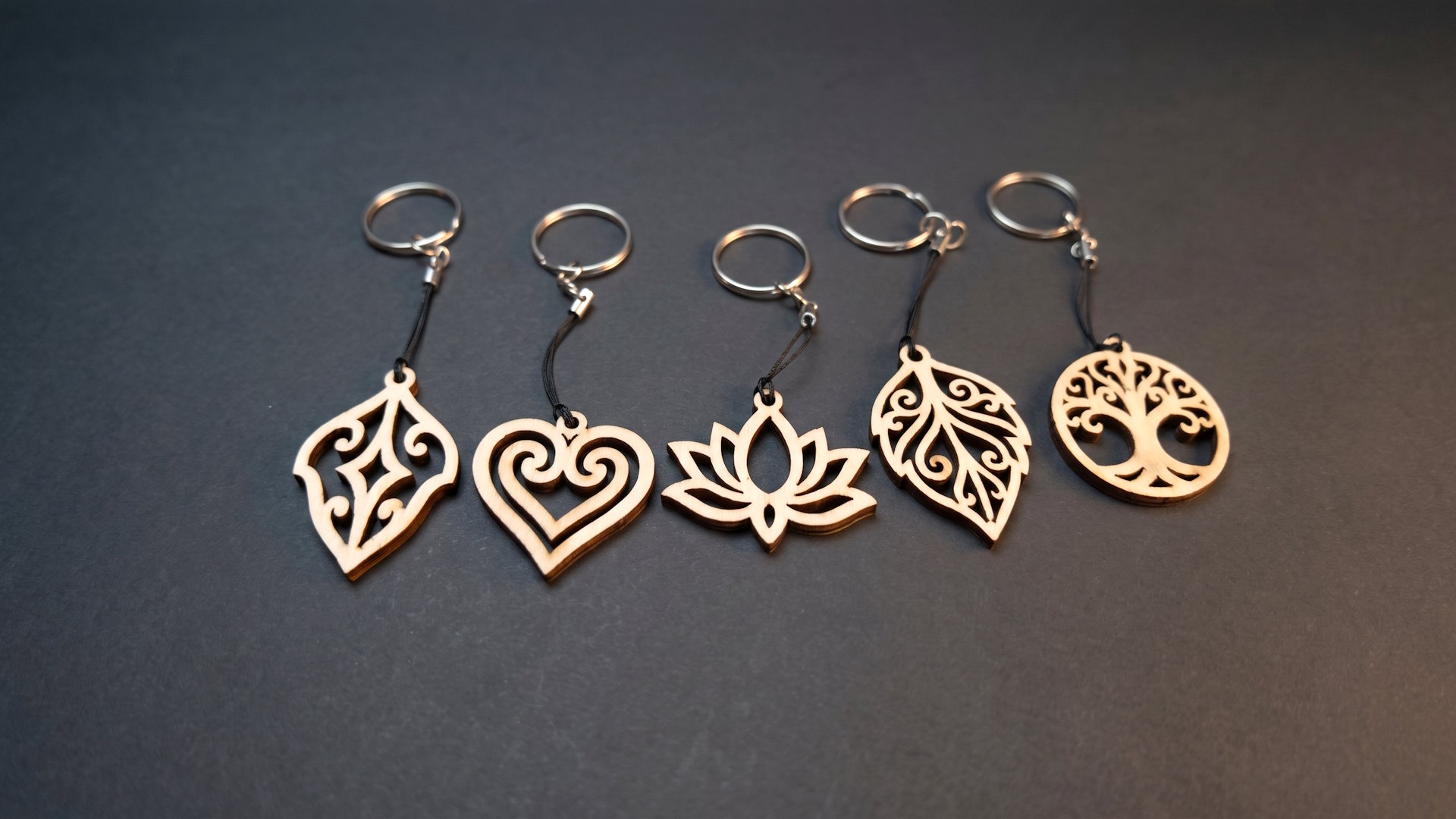 Pendants and Keychains Set 00299