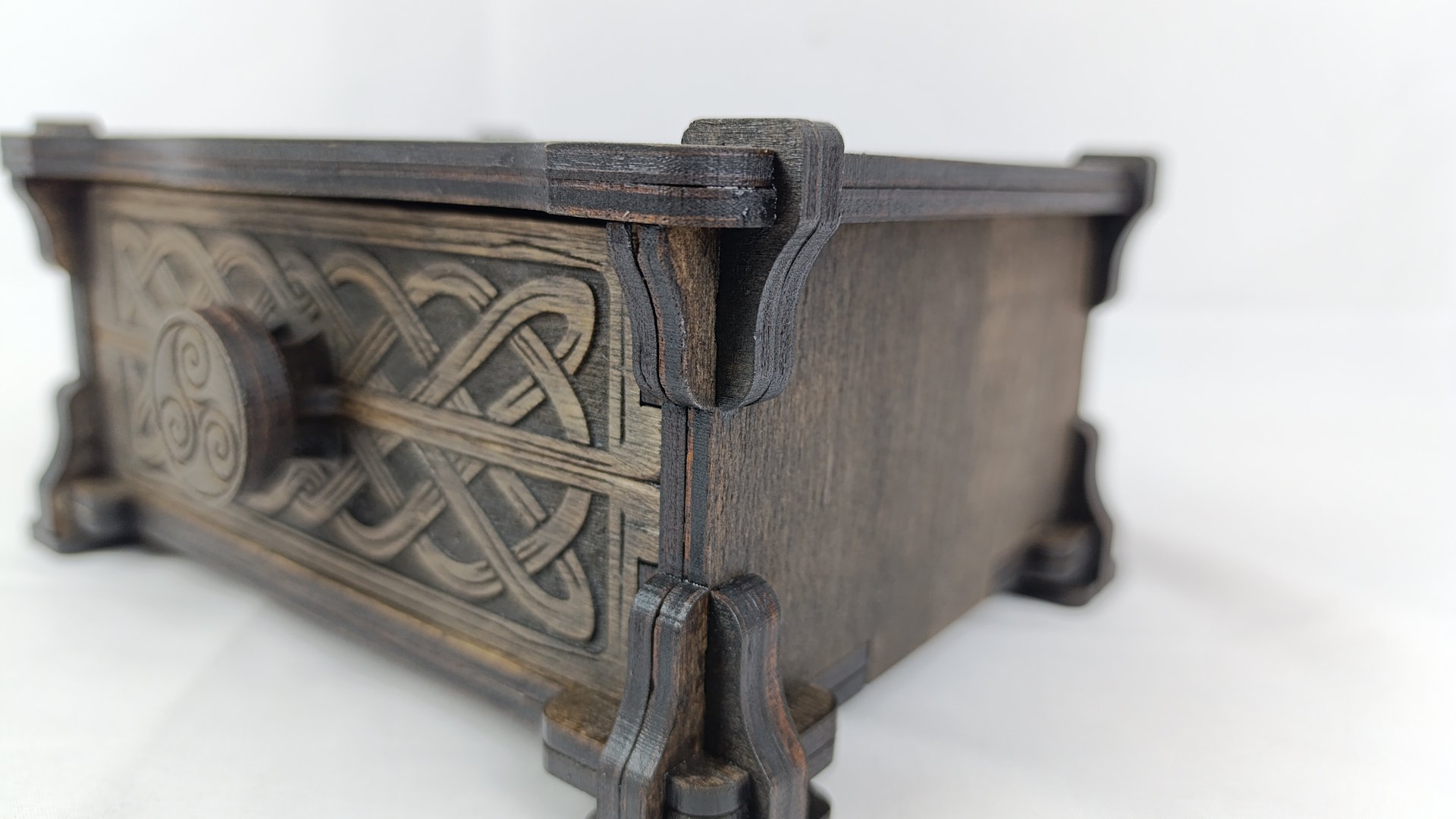 Chest of drawers 00301