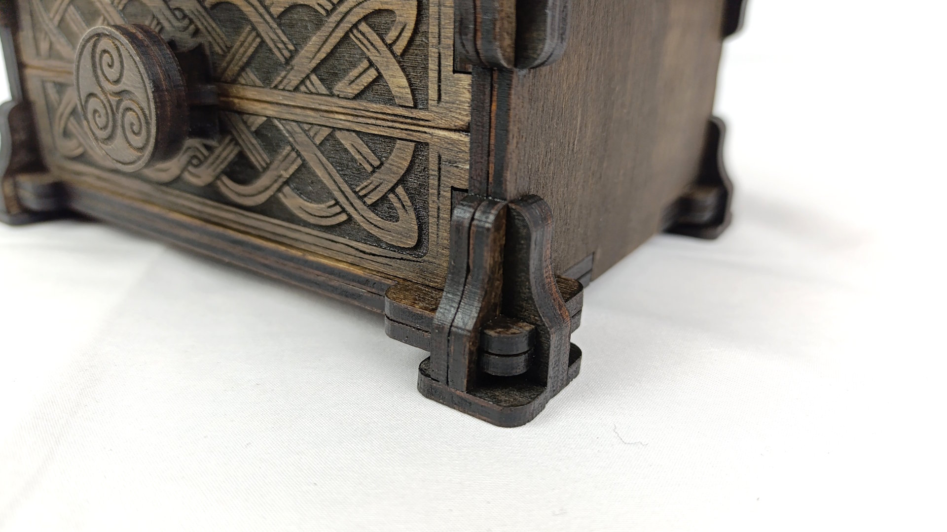 Chest of drawers 00301